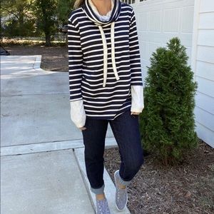 EUC Hailey and Co navy and white stripe sweatshirt tunic size small